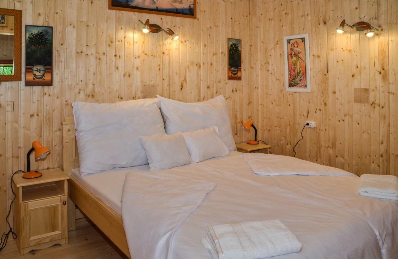 Malom Apartman Derekegyhaz ภายนอก รูปภาพ